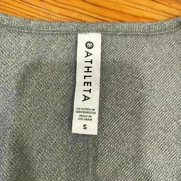 Athleta Gray Bayview Faux Wrap Front Stretch Shirt Size Small - Picture 2 of 5
